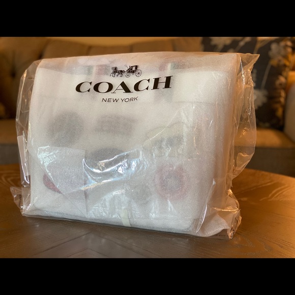 COACH MARVEL Tote Comic Patches Bag Jes Purse NEW - Picture 17 of 17